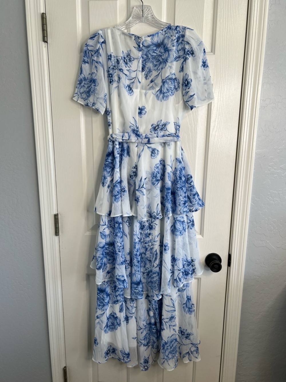 Calvin Klein Blue White Floral Midi Chiffon Dress with Pleated Skirt size 6 - Picture 5 of 14